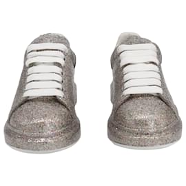 Alexander Mcqueen-Alexander Mcqueen – Mehrfarbige, glitzernde Spray-Sneakers aus silbernem Leder-Silber