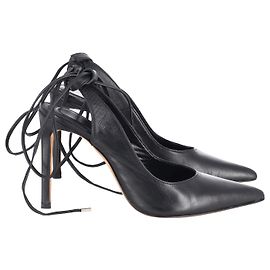 Botins Iro Slingback em Couro Preto Preto
