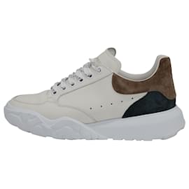 Alexander Mcqueen-Alexander McQueen Court Low-Top Sneakers in Cream Leather-White,Cream