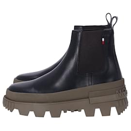 Moncler-Moncler Lir Chunky Chelsea Boots in Black Leather-Black