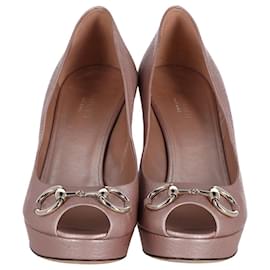 Gucci-Zapatos de tacón con plataforma peep toe de Gucci Horsebit en cuero rosa-Negro