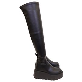 Botas de cano alto Valentino Garavani Uniqueform em couro de bezerro preto Preto