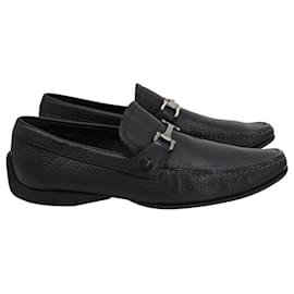 Salvatore Ferragamo-Salvatore Ferragamo Buckle Loafers in Black Leather-Black