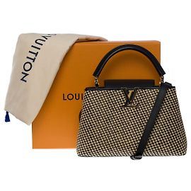 LOUIS VUITTON Capucines bag in Beige Leather - 101221 Beige