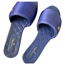 Chanel-Chablé-Laufsteg-Sandalen aus Satin-Blau
