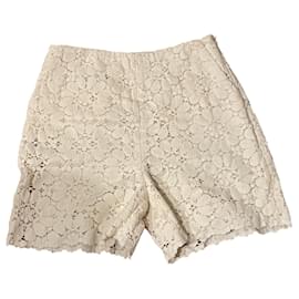 Zara Spitzeshorts cremefarben Roh