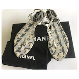 Chanel-CC-Tanga-Sandalen-Schwarz,Silber,Grau
