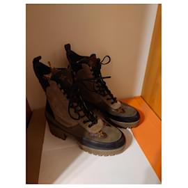 ZAPATOS LOUIS VUITTON LEGACY BOTAS DE MONTAR 39 BOTAS LV CON LOGO