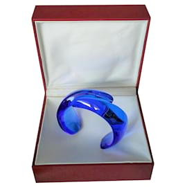 Baccarat-neuf, Semi-open bangle in BACCARAT crystal signed-Blue,Navy blue,Light blue,Dark blue