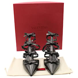 Valentino Garavani-Valentino Garavani Gladiator-Pumps mit französischen Schleifen aus schwarzem Leder-Schwarz