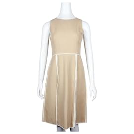 Fendi-Robe beige et crème avec jupe à panneaux-Chair