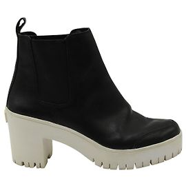 Dkny Black Leather Boots with White Platform Heel Black