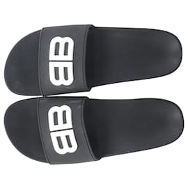 Balenciaga-Balenciaga Pool BB Wedge Slide Sandals in Black Rubber-Black