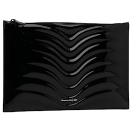 Alexander Mcqueen-Alexander McQueen Black Patent Wave Zipped Clutch-Black
