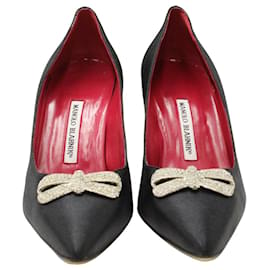Manolo Blahnik-Zapatos de tacón con adorno de lazo en satén negro de Manolo Blahnik-Negro