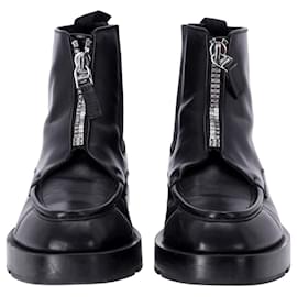 Givenchy-Givenchy Squared Zip Ankle Boots aus schwarzem Leder-Schwarz