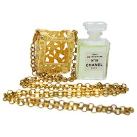 Chanel-CHANEL Parfum N�‹19 Collier Métal Doré Noir CC Auth ar9340b-Noir,Autre