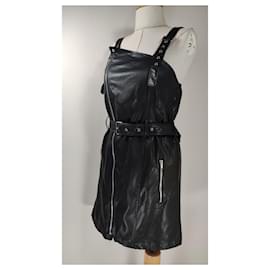Mangano-Dresses-Black