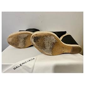 Balenciaga-WAYNE 90 sandale compensée à talon haut en cuir-Noir