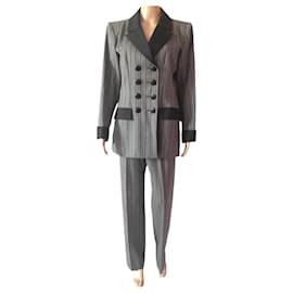 Yves Saint Laurent-YVES SAINT LAURENT  Jackets T.fr 38 WOOL-Grey
