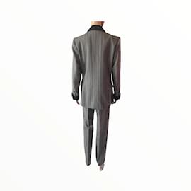 Yves Saint Laurent-YVES SAINT LAURENT  Jackets T.fr 38 WOOL-Grey