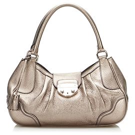 Bolsa de ombro Prada Silver Sound Lock Prata