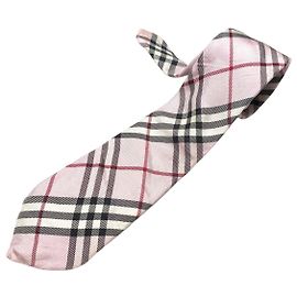 Etichetta Burberry Nera Rosa