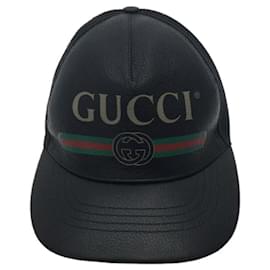 Gucci-**Berretto Gucci in pelle nera-Nero