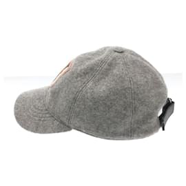 Gucci-**Boné de Lã Cinza Gucci-Cinza