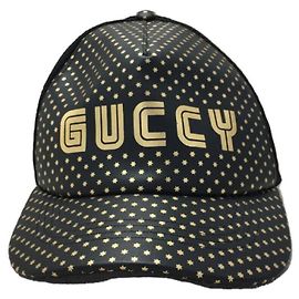 **Gorra Gucci con lunares negros Negro