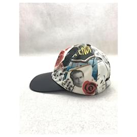 Fendi-**Boné Fendi Multicolor Floral-Multicor