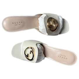 Gucci-Sandalen-Weiß
