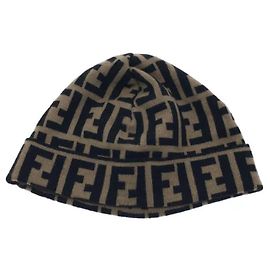 **Fendi Beige Wool Knit Cap Beige