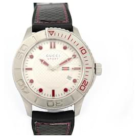 Gucci-GUCCI G TIMELESS SPORT WATCH 126.2 ct quartz 44 MM STEEL AND LEATHER STEEL WATCH-Silvery