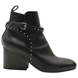 Hermès Hermes botins com tachas em couro preto Preto