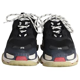 Balenciaga-Balenciaga Triple S Sneakers in Black Polyester-Black
