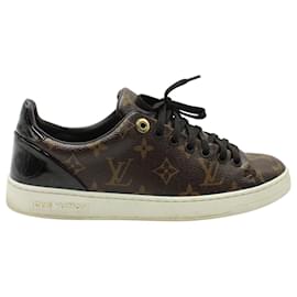 Louis Vuitton-Louis Vuitton Frontrow Lace Up Sneakers in Brown Monogram Canvas -Brown