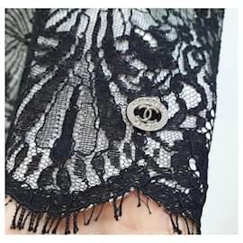 Chanel-Camisola de renda preta CHANEL-Multicor