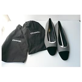 Chanel-CHANEL Gray flannel ballet flats with black velvet hoods T41,5 IT very good condition-Grey