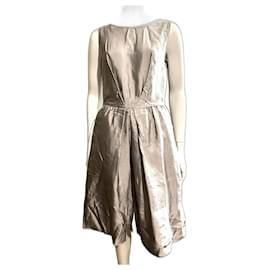 Escada-Silbergraues Kleid aus Seidenmischung-Silber,Grau
