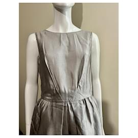 Escada-Silbergraues Kleid aus Seidenmischung-Silber,Grau