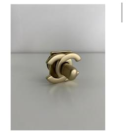 Chanel-CIERRE CHANEL ORIGINAL CC ( bolso clásico) Hardware de oro-Gold hardware
