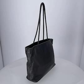 Prada-Black Leather Prada Shopper-Black