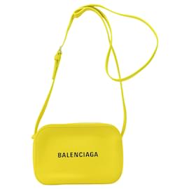 Balenciaga-Balenciaga-Gelb