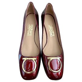 Salvatore Ferragamo Lackleder Pumps Dunkelrot Bordeaux