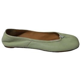 Maison Martin Margiela Maison Margiela Ballerines Tabi en Cuir Vert Vert
