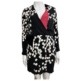 Diane Von Furstenberg DvF-Mock-Wickelkleid aus Seide Schwarz Weiß Rot