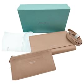 Tiffany & Co-TIFFANY & CO. wallet with shoulder strap in beige leather-Beige