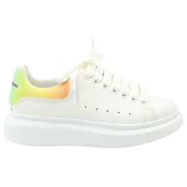 Alexander Mcqueen-Alexander McQueen Rainbow Oversize Sneakers en cuero blanco-Blanco