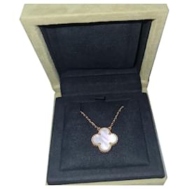 Van Cleef & Arpels Vintage Alhambra 18k Gold Mother of Pearl Necklace Gold hardware